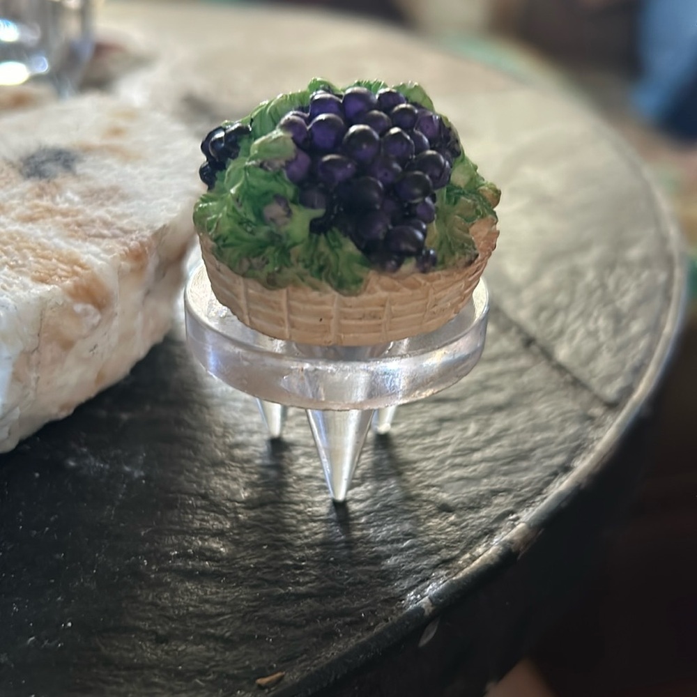 Vintage Couteaux CHEESE Holder